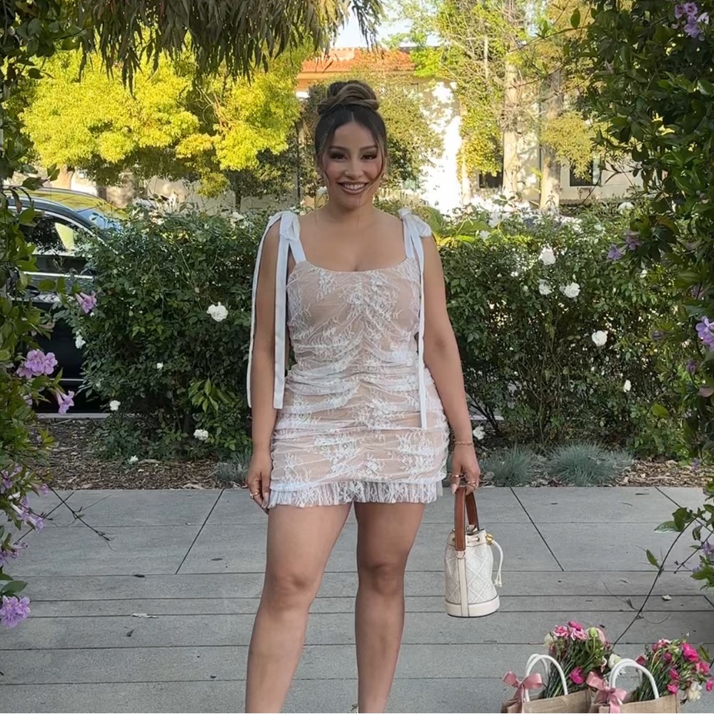 Miss Lola Elegant White Lace Dress